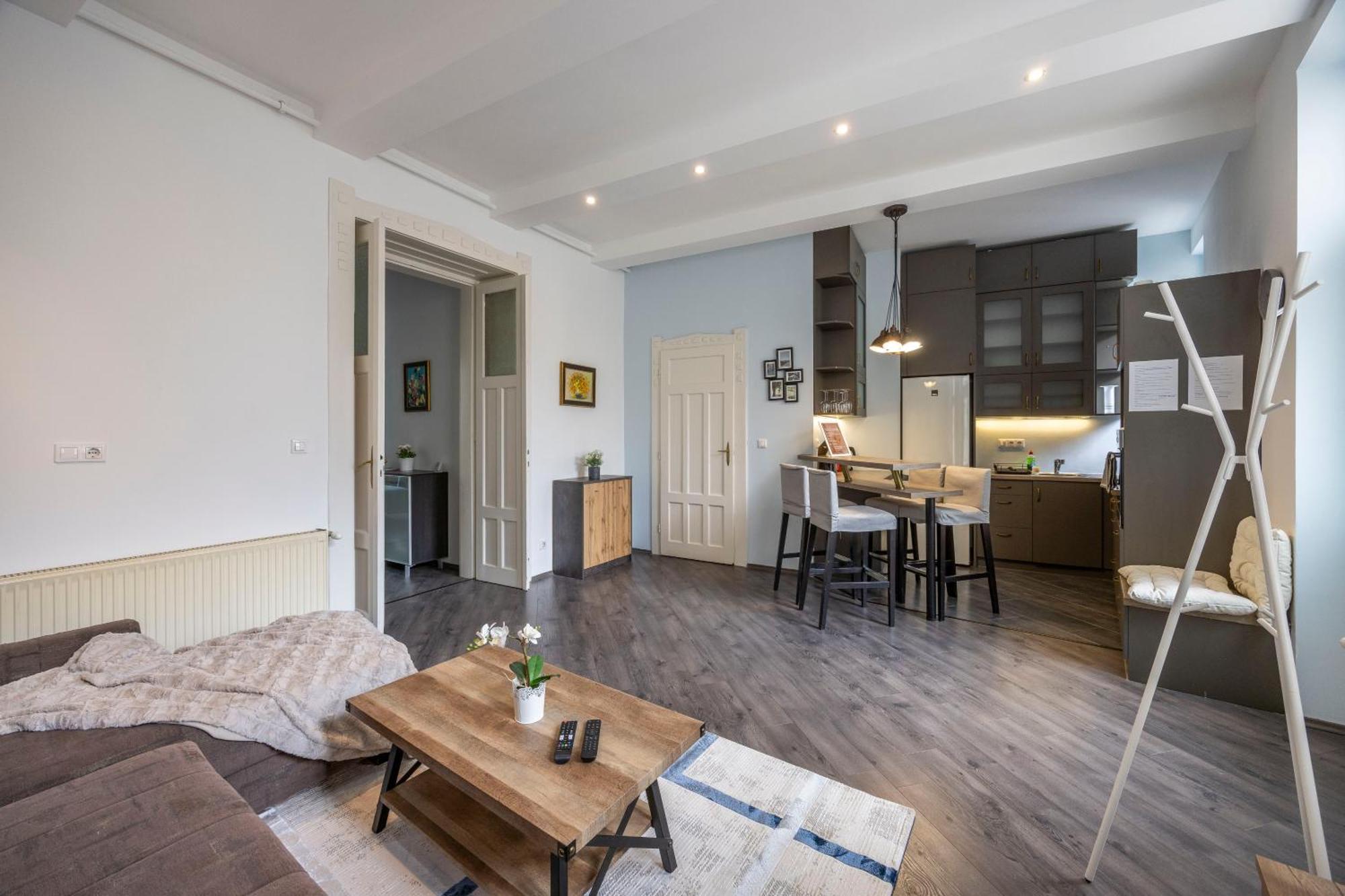 Explore Budapest From A Central Cozy Home & Sweet Retreat المظهر الخارجي الصورة