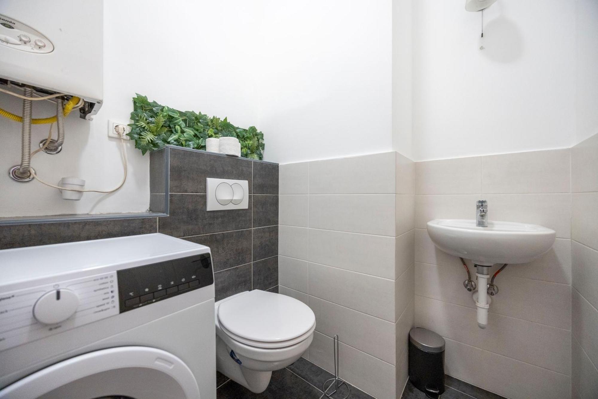 Explore Budapest From A Central Cozy Home & Sweet Retreat المظهر الخارجي الصورة
